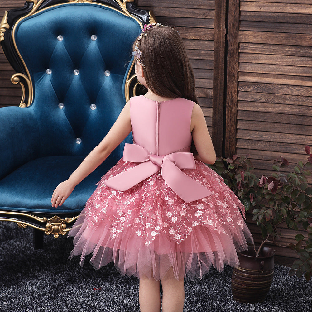 Detail of the bodice on the Marktox girls' lace bodice princess dress